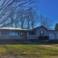 Remodeled Ranch Home with Hunting Land For Sale in Hustonville  KY images 2