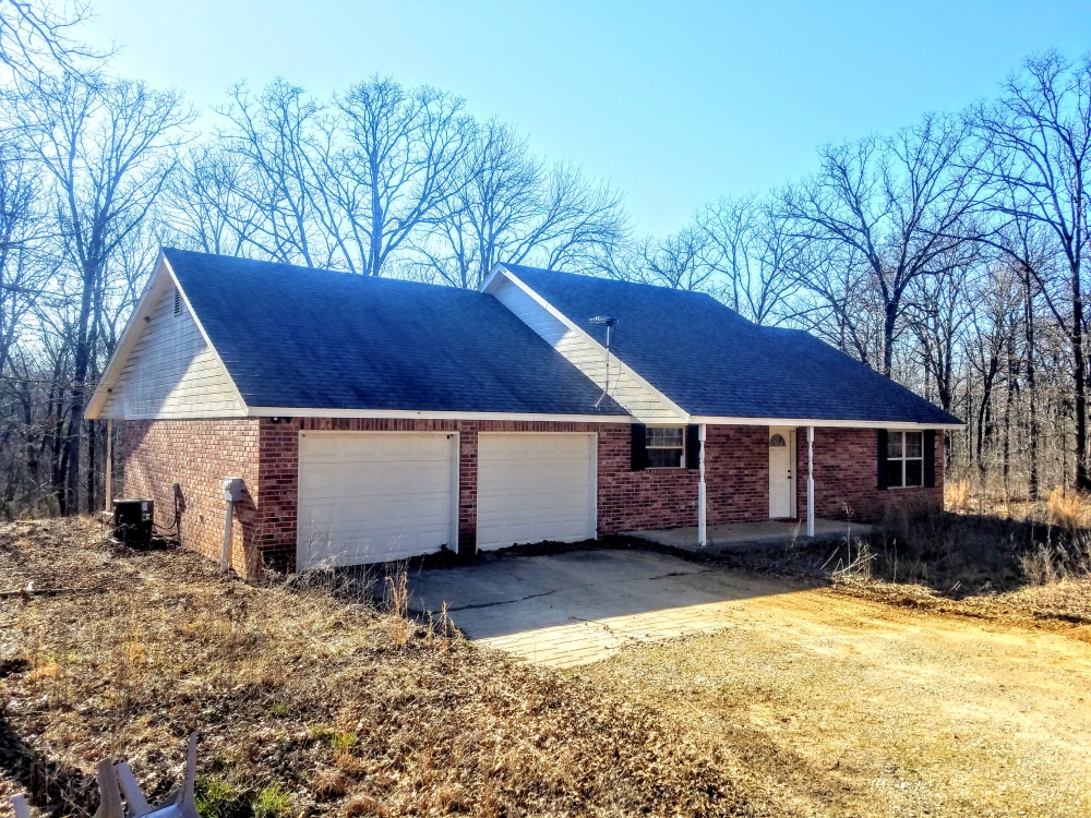 120 - Secluded Acres GREAT HUNTING with Brick Home featured image