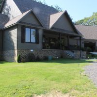 BEAUTIFUL HOME IN PRIVATE SETTING
