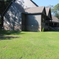 BEAUTIFUL HOME IN PRIVATE SETTING images 2